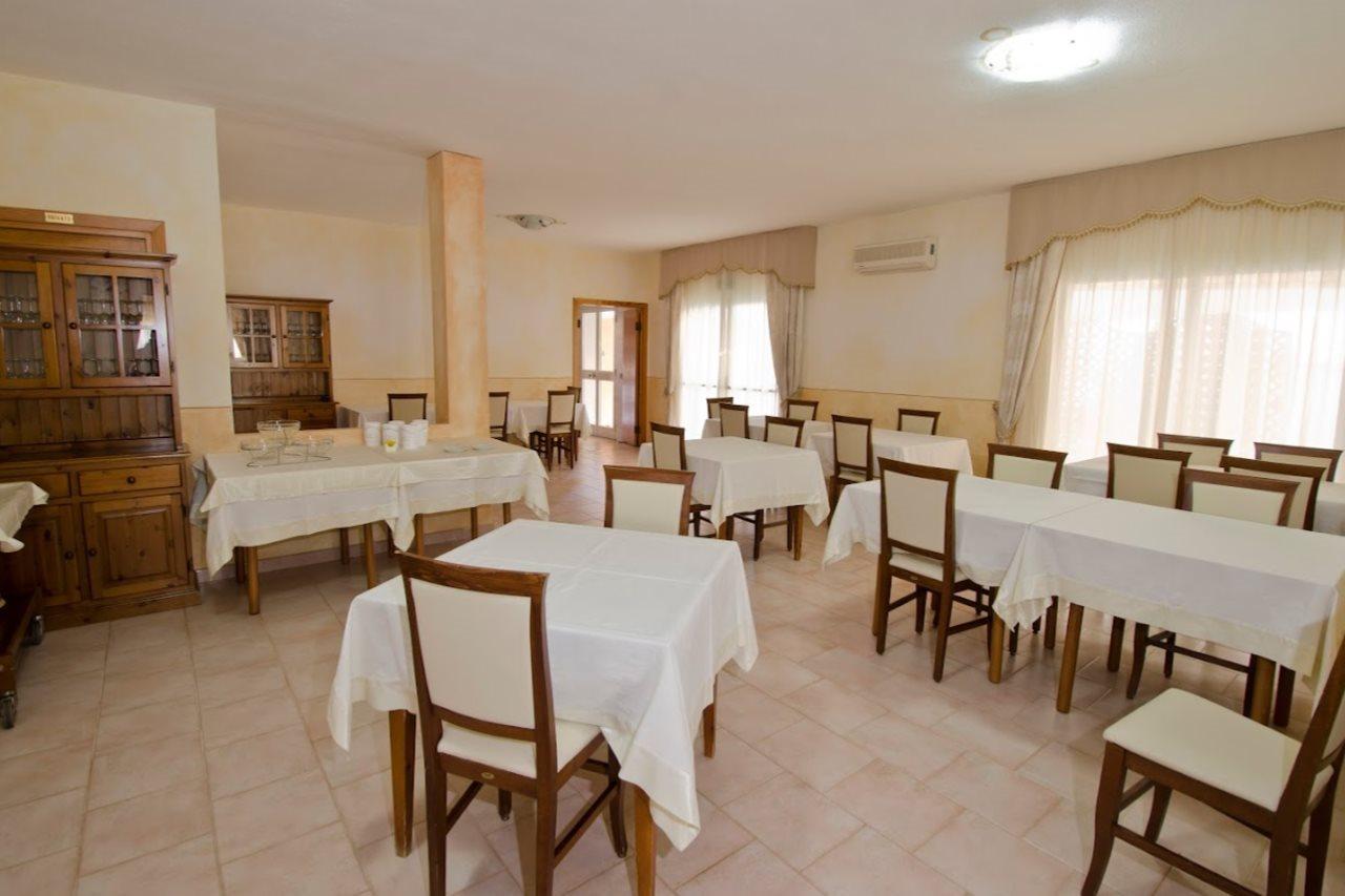 A.I.R. Hotel Gabbiano Isola Rossa Eksteriør billede
