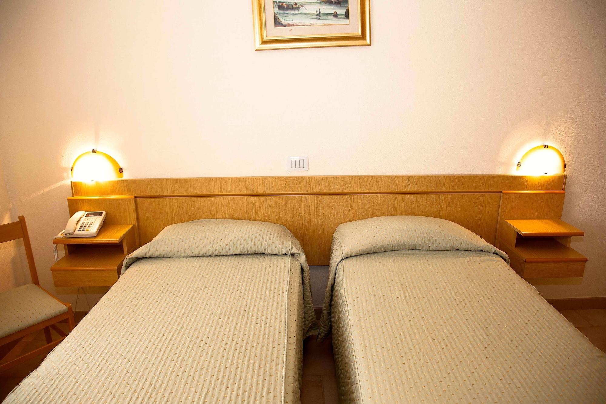 A.I.R. Hotel Gabbiano Isola Rossa Eksteriør billede