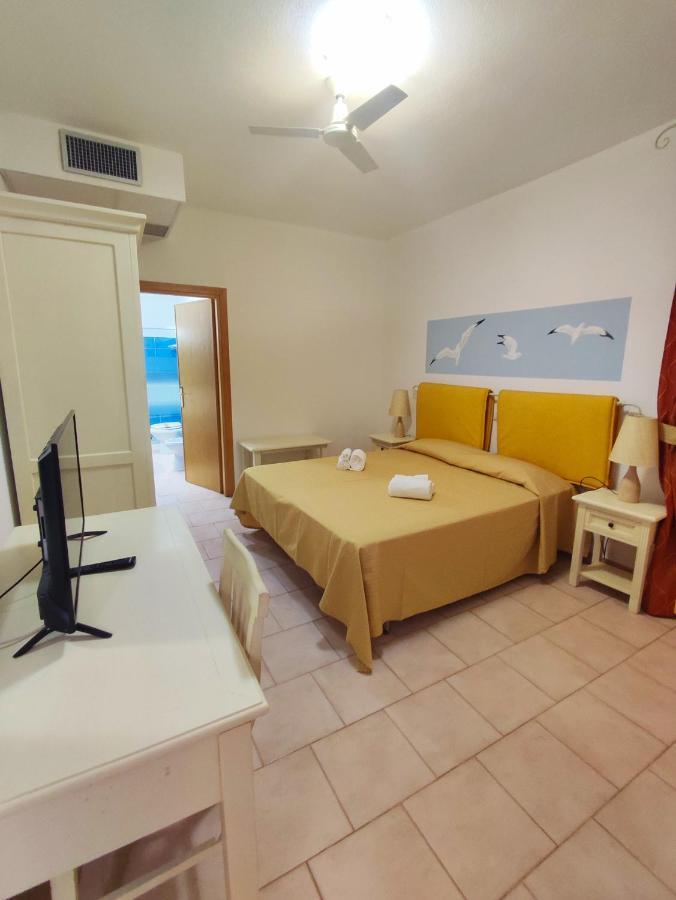 A.I.R. Hotel Gabbiano Isola Rossa Eksteriør billede