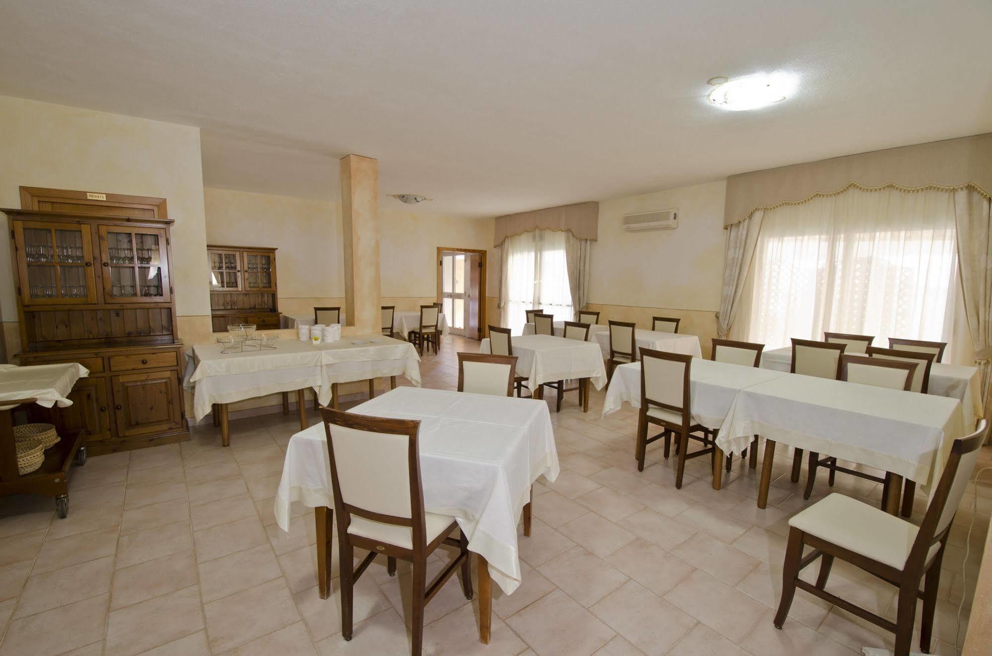 A.I.R. Hotel Gabbiano Isola Rossa Eksteriør billede